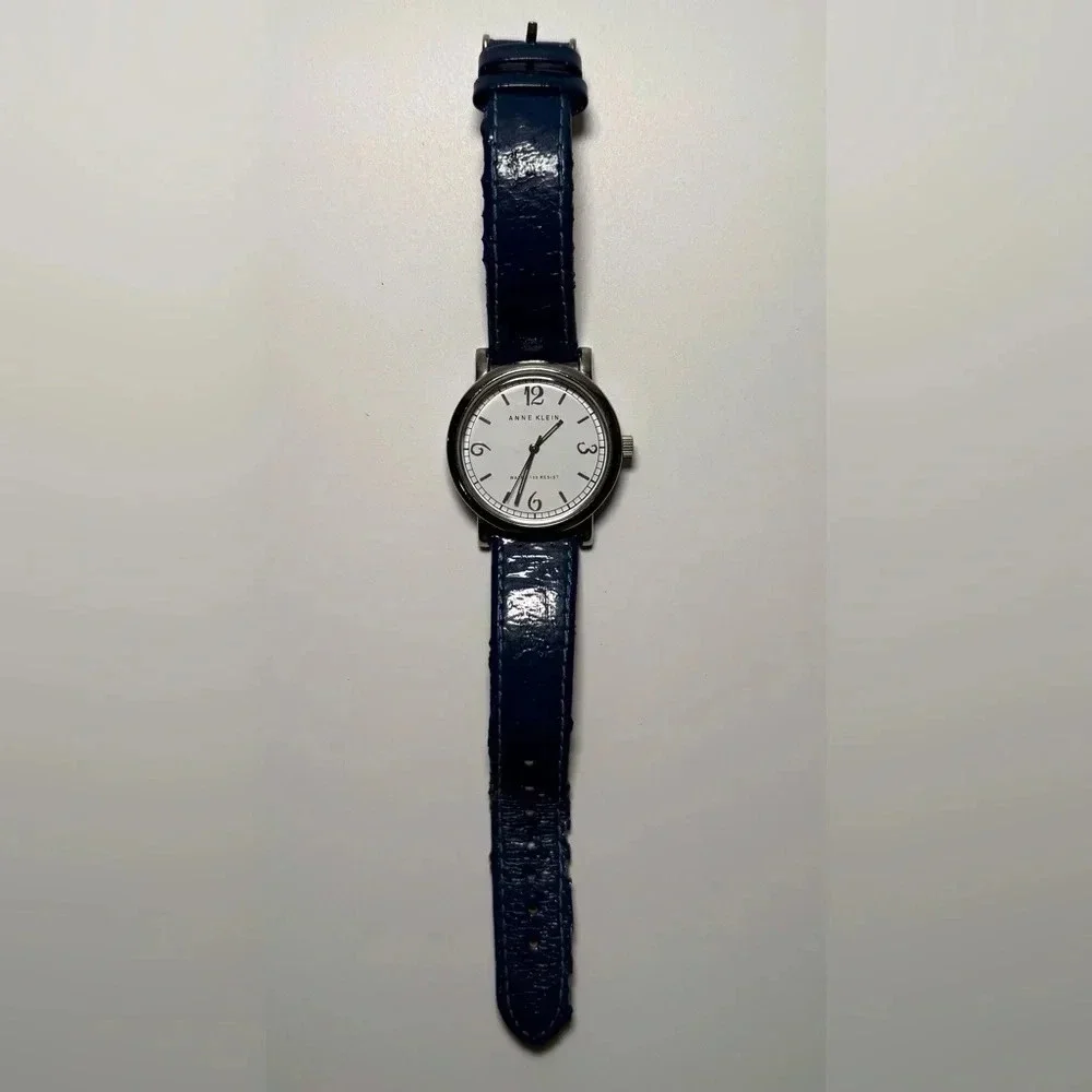 Anne Klein Silver Tone MOP Dial Watch blue needs new battery’s